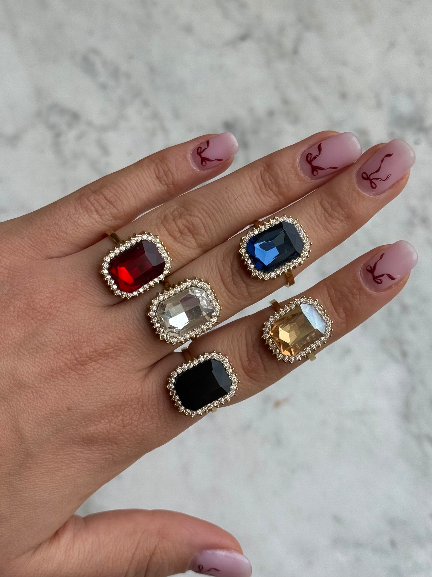 Anello MADAME