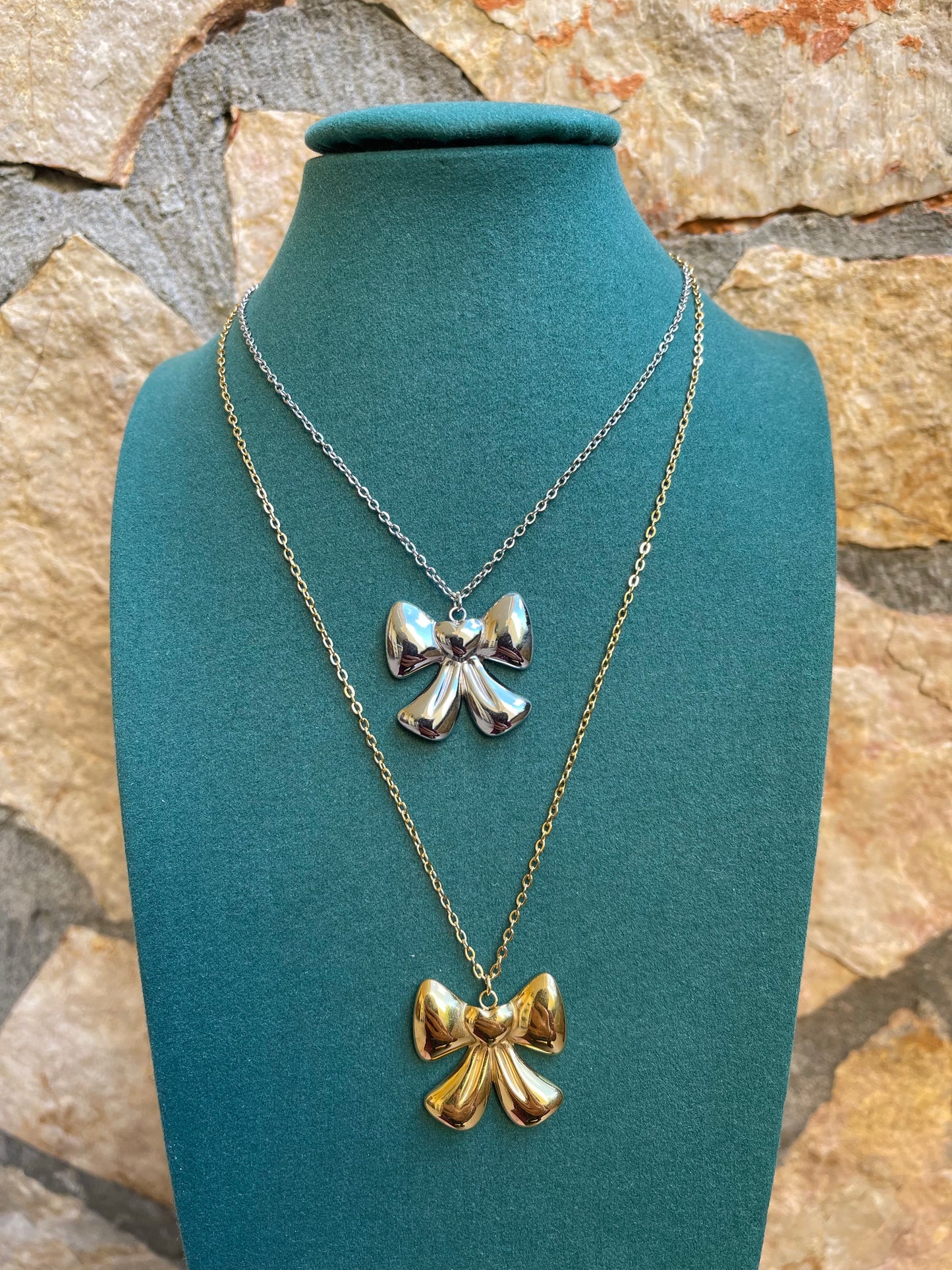 Collana fiocco